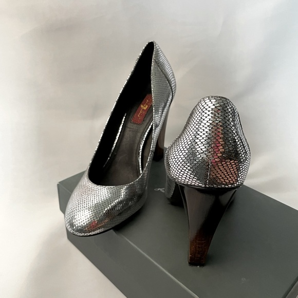 7 for all mankind Silver Heels Size 10 Unique! - Picture 1 of 9